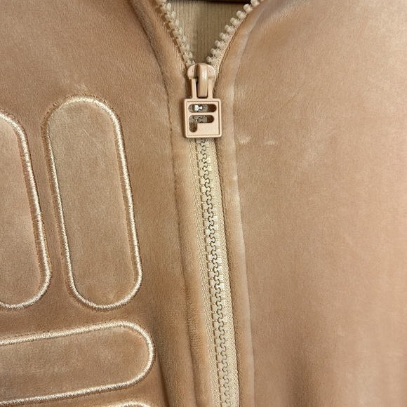 FILA Soft Blush Pink Embroidered Lettering Quarter Zip Velour Sweatshirt Hoodie - Picture 6 of 9